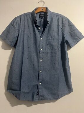 American Eagle Outfitters Blue Short-Sleeve Button-Down Shirt